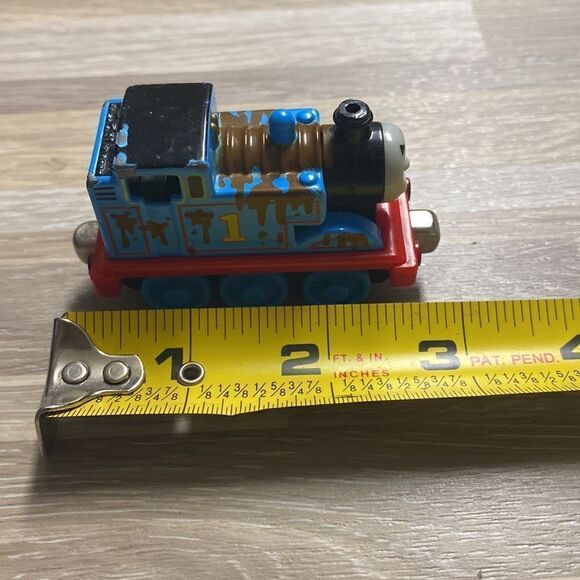 Thomas and friends train set Playset Thomas the Train old train toys bundle lot - Picture 9 of 11